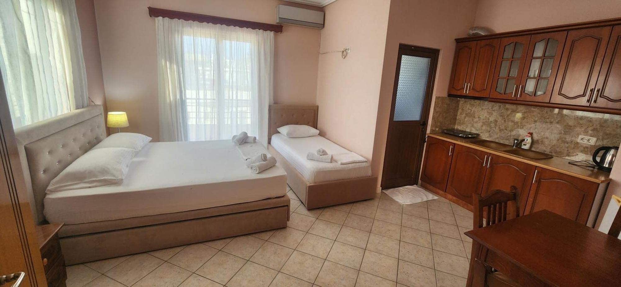 Hotel Vila Danedi Ksamil Bagian luar foto