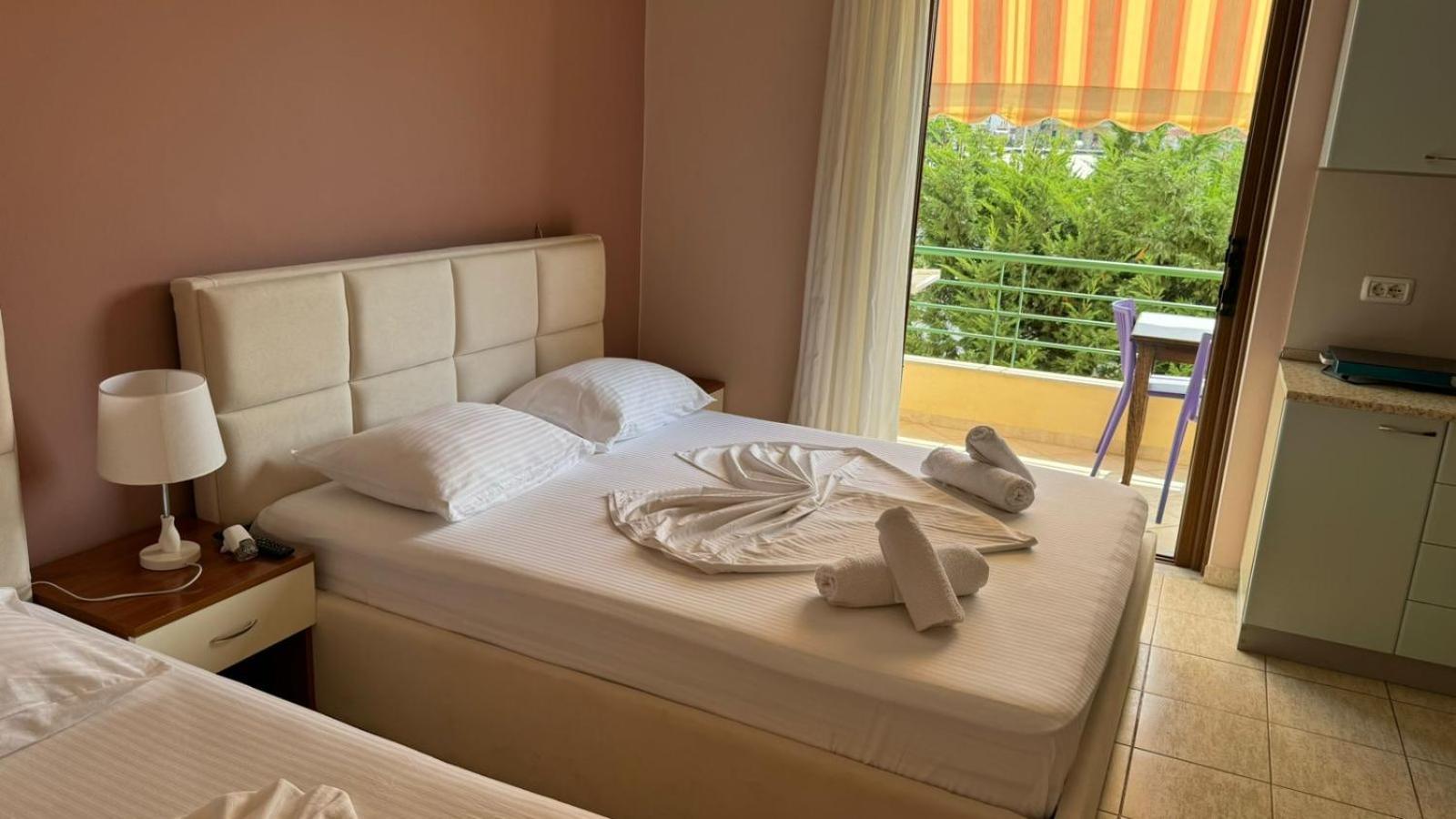 Hotel Vila Danedi Ksamil Bagian luar foto