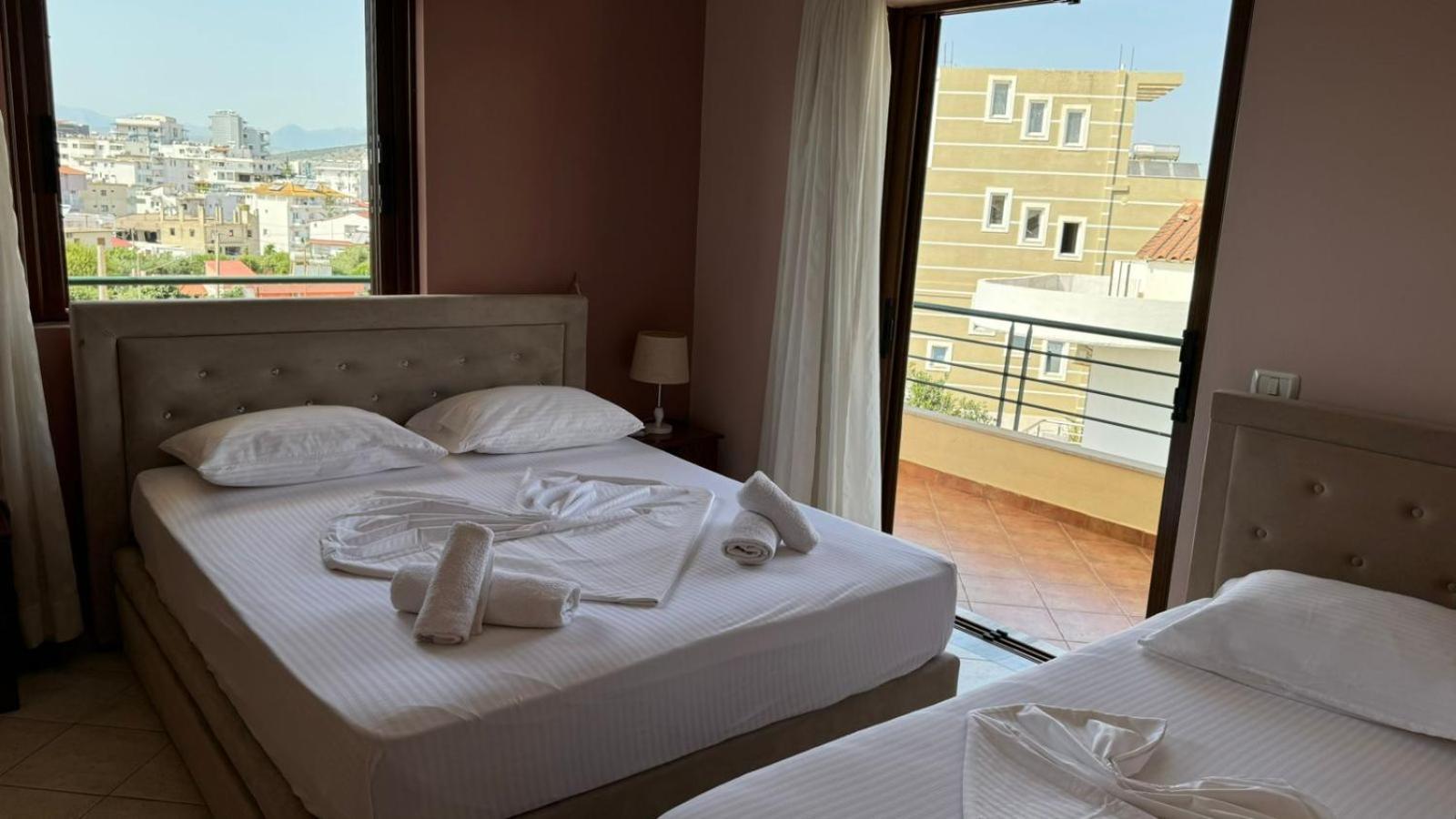 Hotel Vila Danedi Ksamil Bagian luar foto